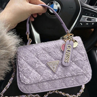 Guess mor charm çanta