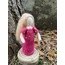 Pembe elbiseli keçe kız