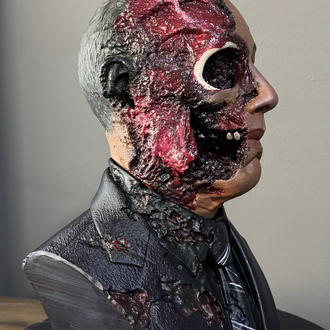 Gustavo fring büst