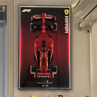 LEGO Technic Ferrari SF-24 F1 Araç Tablo