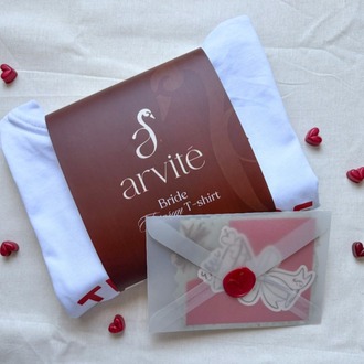 THE BRIDE CLUP T-shirt