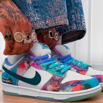 Nike SB Dunk Low Futura Laboratories Bleached Aqua