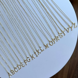 Özel seri tek taşlı harf kolye ( 46 + 5 cm )