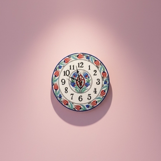 Çini desenli duvar saati (Wall clock with Turkish tile pattern)