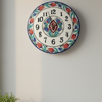 Çini desenli duvar saati (Wall clock with Turkish tile pattern)