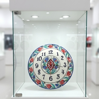 Çini desenli duvar saati (Wall clock with Turkish tile pattern)
