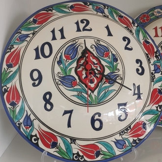 Çini desenli duvar saati (Wall clock with Turkish tile pattern)