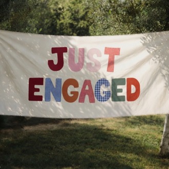 Just Engaged Bannerı — El Yapımı Kumaş Nişan Süsü