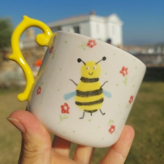 Arı ve Bahar Çiçekleri Temalı Kupa - 200 ml