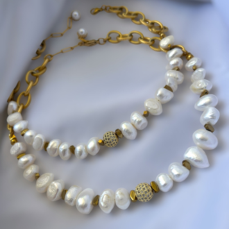 Porto pearl choker