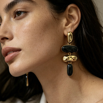 Solea Black Earring 