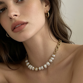 Porto pearl choker