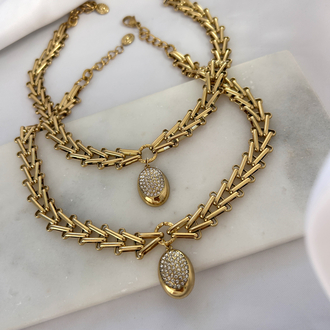 Aurezian Fine Choker