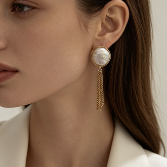 Marina pearl earring