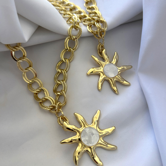 Helia  Sun Necklace 