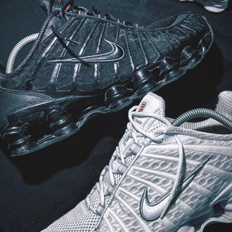 Nike Airmax Shox Grey