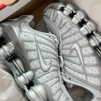 Nike Airmax Shox Grey