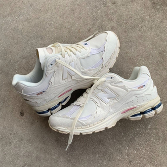 New Balance 2002r white