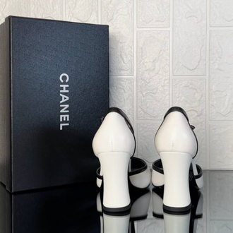 Chanel Lambskin & Patent Calfskin Beyaz Siyah Topuklu (İthal)