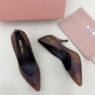 Miu Miu Waxed Calfskin Pointy Toe Pump Vintage (Premium)