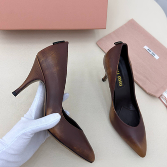 Miu Miu Waxed Calfskin Pointy Toe Pump Vintage (Premium)