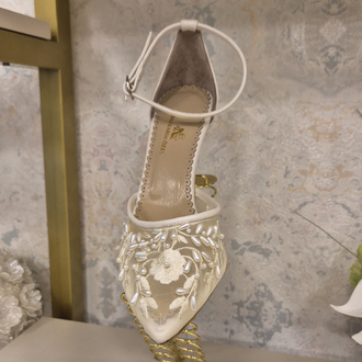 Çiçek Motifli İnci Detaylı Özel Tasarım Stiletto