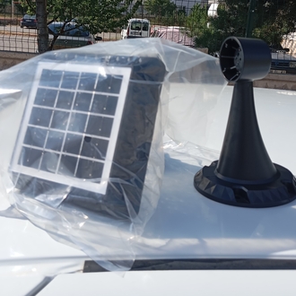 Solar duvar lambası