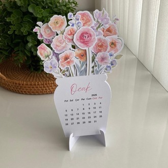 Pembe Çiçekli Masa Takvimi (2026)
