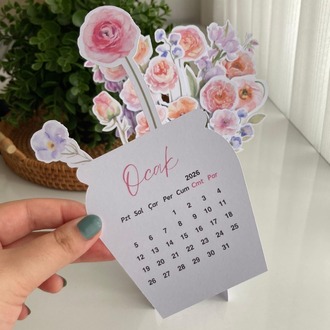 Pembe Çiçekli Masa Takvimi (2026)