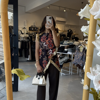 Püskül Detaylı Çiçekli Bluz