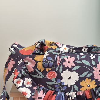 Çiçekli fırfırlı moonbag
