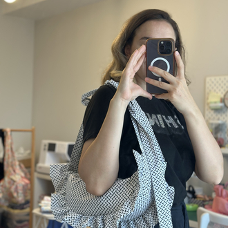 Siyah beyaz fırfırlı moonbag