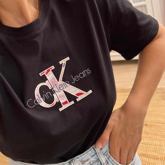 Siyah ck tshirt