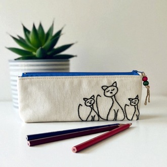 Kedi Nakışlı Fermuarlı Çanta