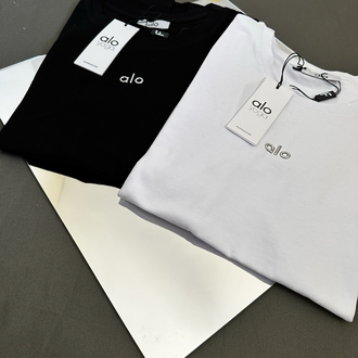 Alo yoga tshirt