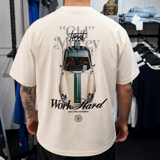 Old Money “Work Hard” Yarı Oversize T-Shirt (Krem)