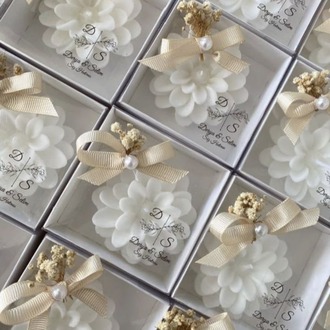 Lotus Çiçek Mum Hediyelik – Kişiye Özel Etiketli & Kutulu (25 Adet)
