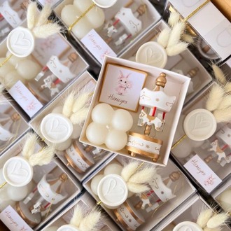 Karusel Temalı Bebek Hediye Kutusu – Baby Shower / Doğum / 1 Yaş Hediyeliği (25 Adet)
