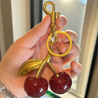 Kiraz Figürlü Charm
