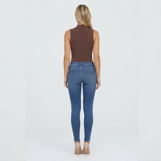 Premium Fit Dik Yaka Modal Kumaş Kolsuz Kahverengi Body