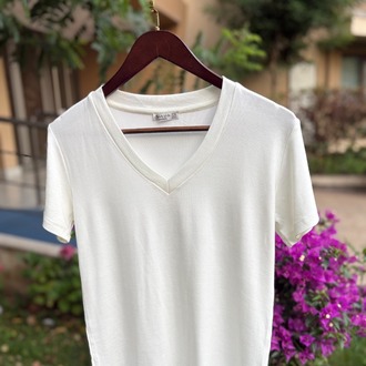 Premium Relax Fit V Yaka Tişört Kırık Beyaz