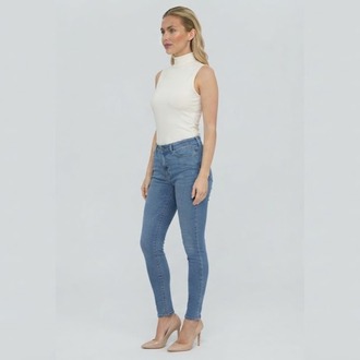 Premium Fit Dik Yaka Modal Kumaş Kolsuz Ekru Body