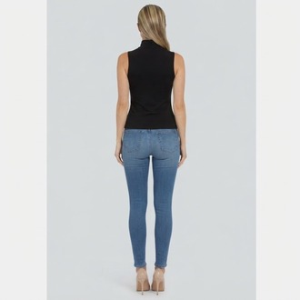 Premium Fit Dik Yaka Modal Kumaş Kolsuz Siyah Body