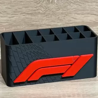 F1 Temalı Çok Bölmeli Masaüstü Kalemlik – Formula Yarış Dekorlu Organizer
