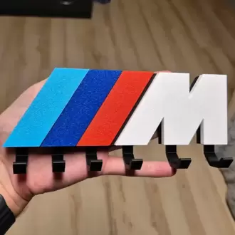 BMW M Tasarımlı Duvar Tipi Anahtar Askılığı – 6 Kancalı Dekoratif Organizer