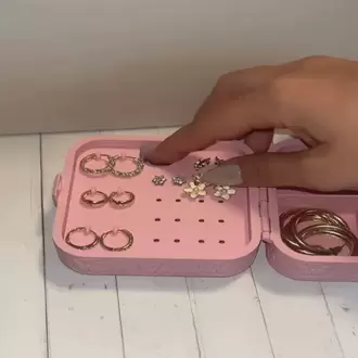 Çiçek Kabartmalı Kompakt Takı ve Mücevher Düzenleyici Kutu