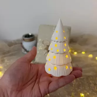 Yıldız Pencereli Yılbaşı Ağacı LED Mumluk – Dekoratif Christmas Tree Ambiyans Işığı