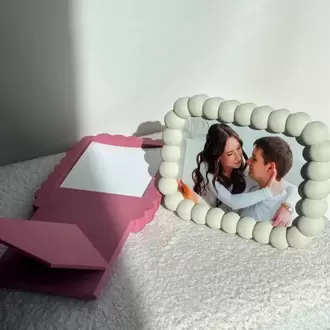 Baloncuk Tasarımlı Dekoratif Fotoğraf Çerçevesi – Masaüstü Resim Çerçevesi