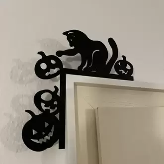 Halloween Kedi Kapı Köşe Dekoru – Siyah Kedi Kapı Pervazı Süsü