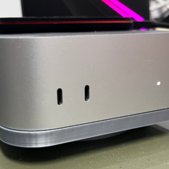 Mac Mini M4 Standı – Minimal, Güçlü ve Profesyonel Masaüstü Düzeni